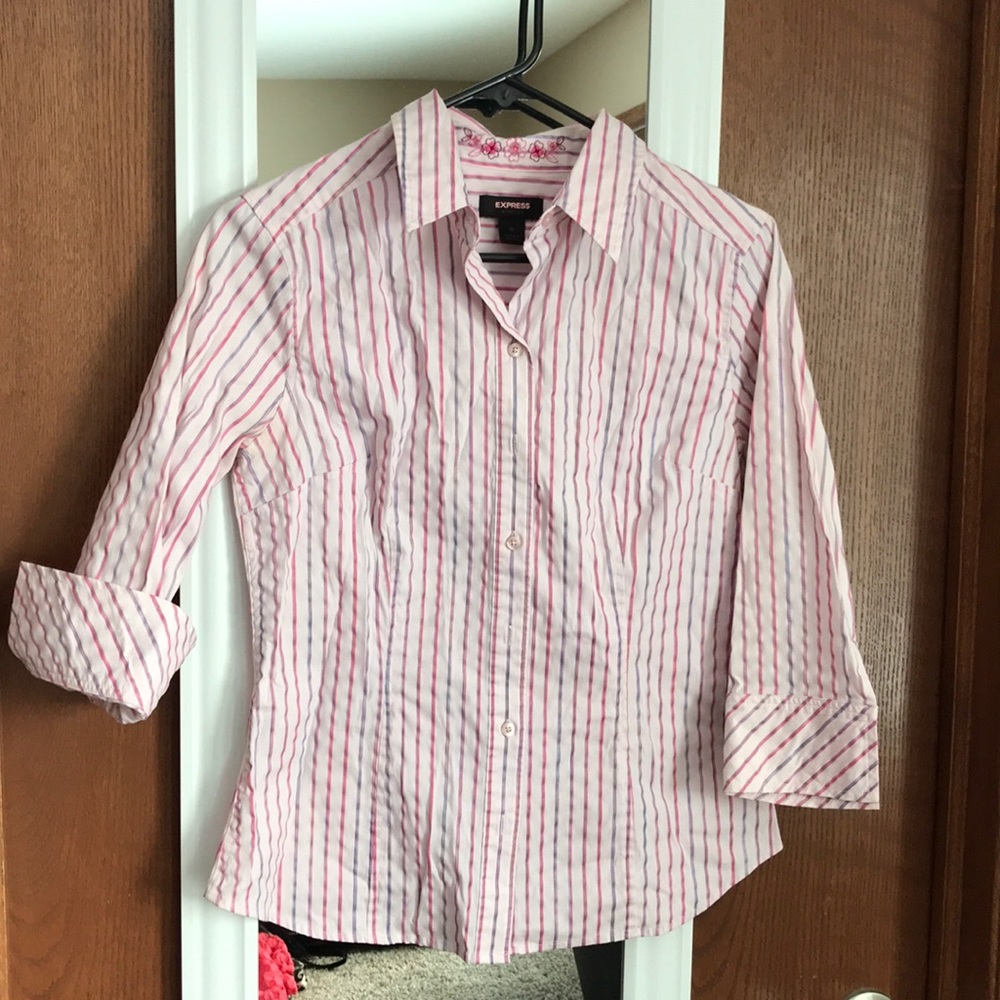 Express size 10 button up top